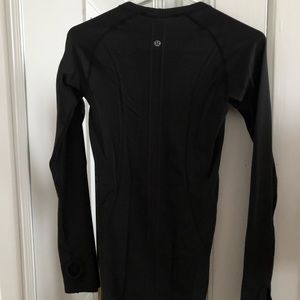 Women’s Lululemon Swiftly Tech Long Sleeve, Size 2